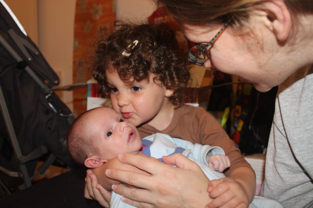 עבודת שורשים by neta canetti - Illustrated by נטע קנטי - Ourboox.com