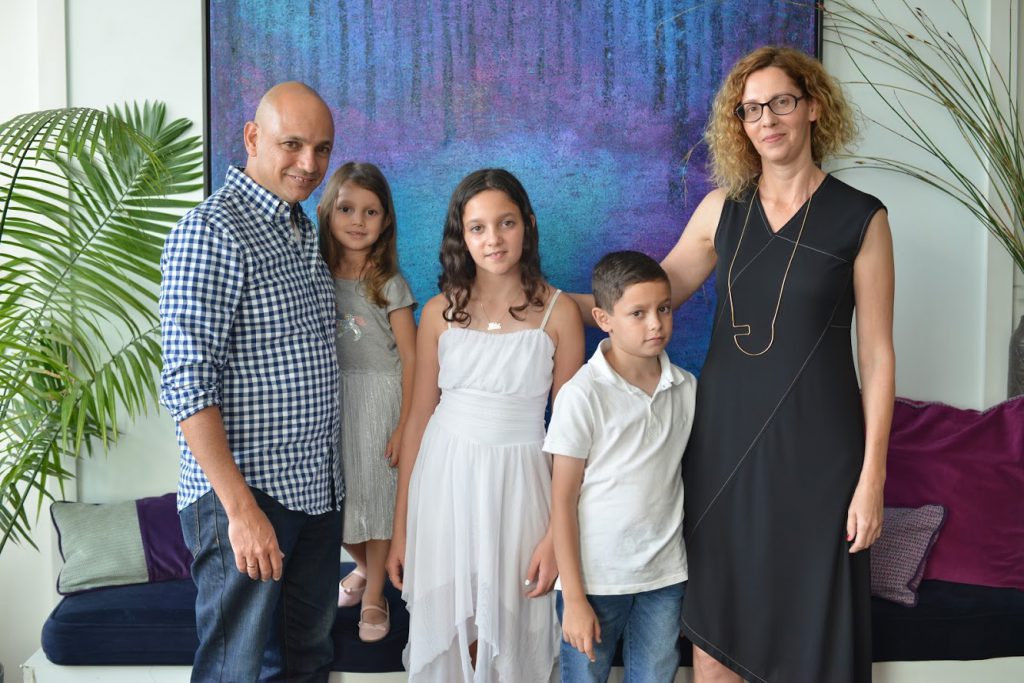 עבודת שורשים by neta canetti - Illustrated by נטע קנטי - Ourboox.com