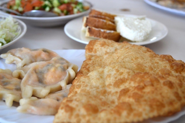 מאכלים צ’רקסים by lian and sinaphan - Illustrated by ליאן קואש וסינפן אבזאח - Ourboox.com