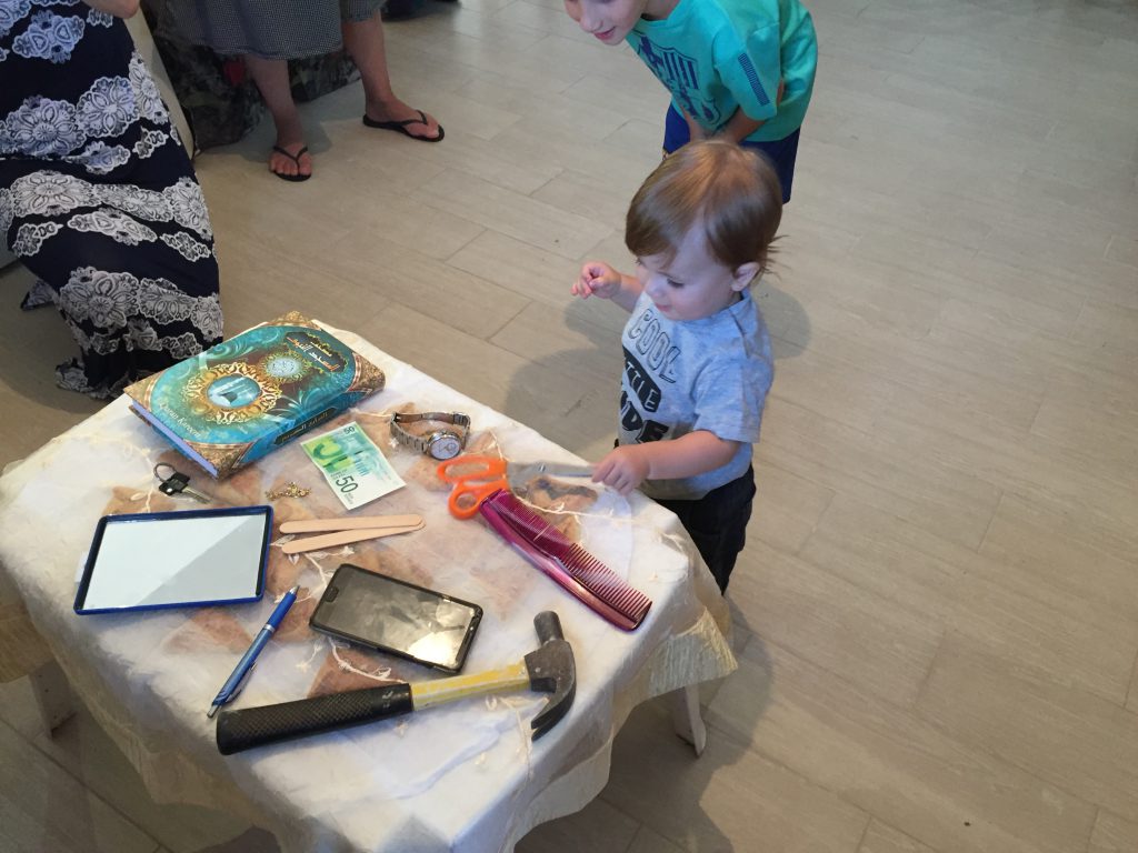 שהתינוק מתחיל ללכת by wass - Illustrated by ווס שאגום - Ourboox.com