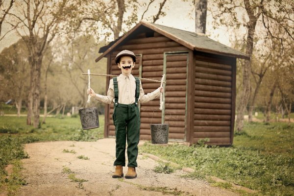 שְלוֹשָה בָּנִים by roza najjar - Ourboox.com