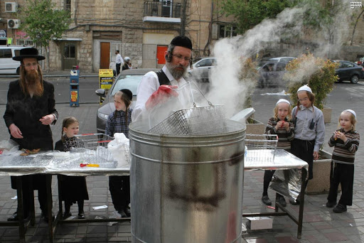 חג הפסח- משמעות החג, ומצוותיה by noamedri - Illustrated by נועם אדרי  - Ourboox.com