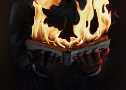 Рей Бредбері “451° за Фаренгейтом” by Tania - Illustrated by Рей Бредбері "451° за Фаренгейтом" - Ourboox.com