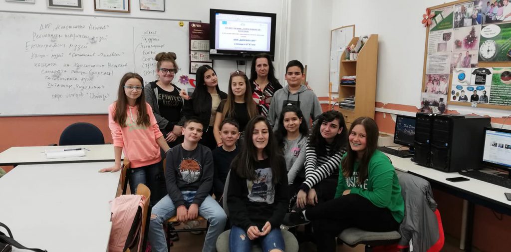 Учрниците от клуба