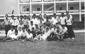 קורס ישראליות – מדיניות חינוכית בישראל ובמקסיקו by מרים  - Illustrated by אילן חממי - Ourboox.com