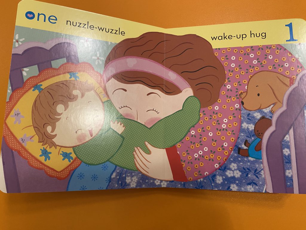 Mommy hugs by Rosanna Maragno - Ourboox.com