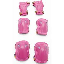 רכיבה בטוחה by yifat tam - Illustrated by נעמה מגידי ויפעת תם - Ourboox.com