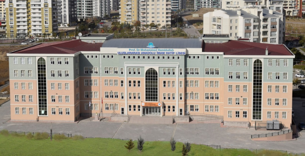 Uluslararası Prof Dr Muhammed Hamidullah Anadolu İmam Hatip Lisesi Öğretmen Kadrosu by SchoolMagazine - Ourboox.com