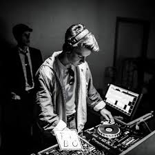 The Man, The Myth, The Legend. The story of Roy Goldenberg by Elbar Ben Arie - Ourboox.com