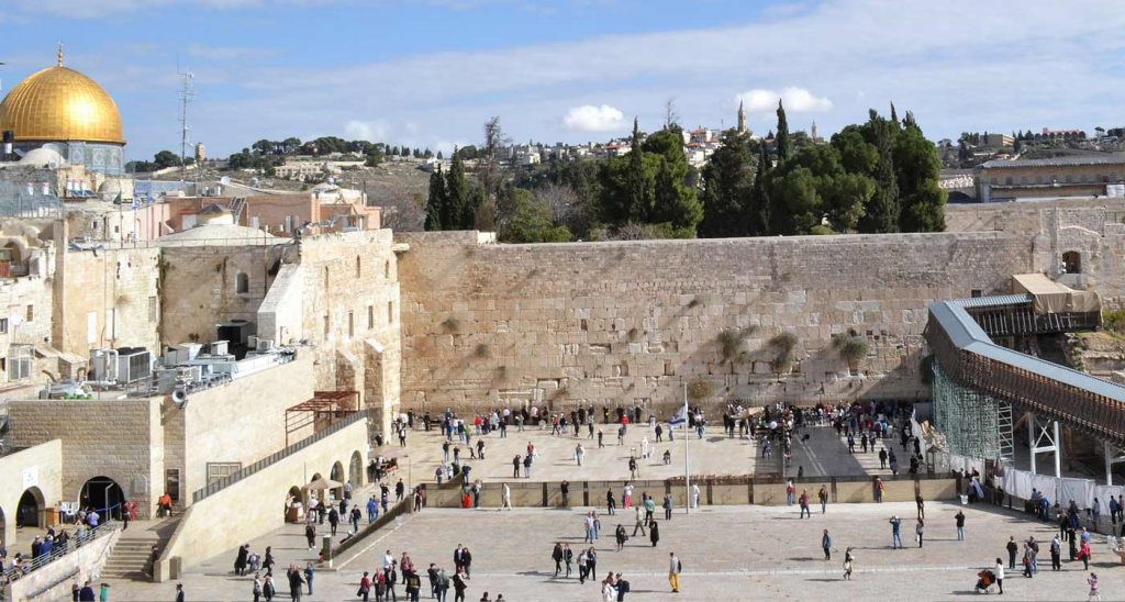 טיול שנתי לירושלים by abir mrde - Illustrated by עביר מורדי - Ourboox.com