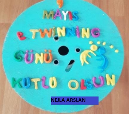 HAYALLERİM KALEMİMİN UCUNDA 9 MAYIS ETWİNNİNG GÜNÜ by Nimet Durmaz - Ourboox.com