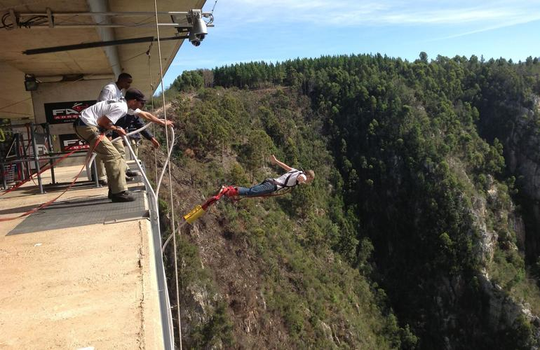 South africa collaborative project by yair lapidot - Illustrated by yair lapidot and amit lev ari  - Ourboox.com