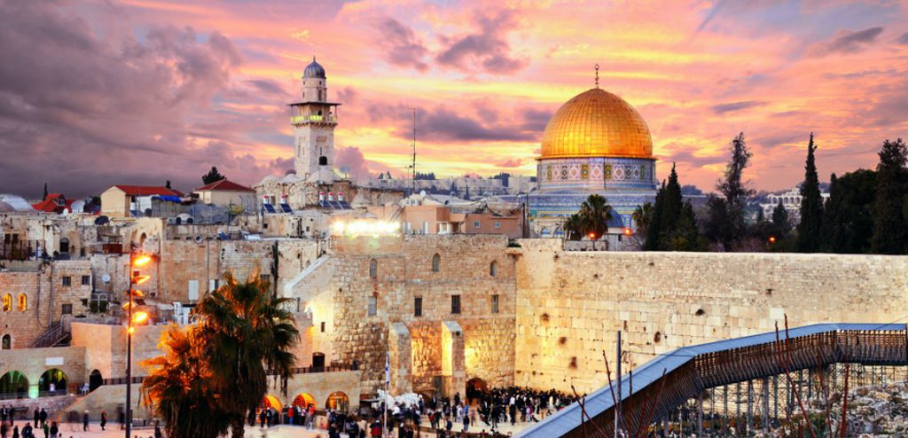 יום ירושלים- טיול גיבוש כיתתי by Tamar Mordohaev - Illustrated by תמר מורדכייב ומזל ג'רבי  - Ourboox.com