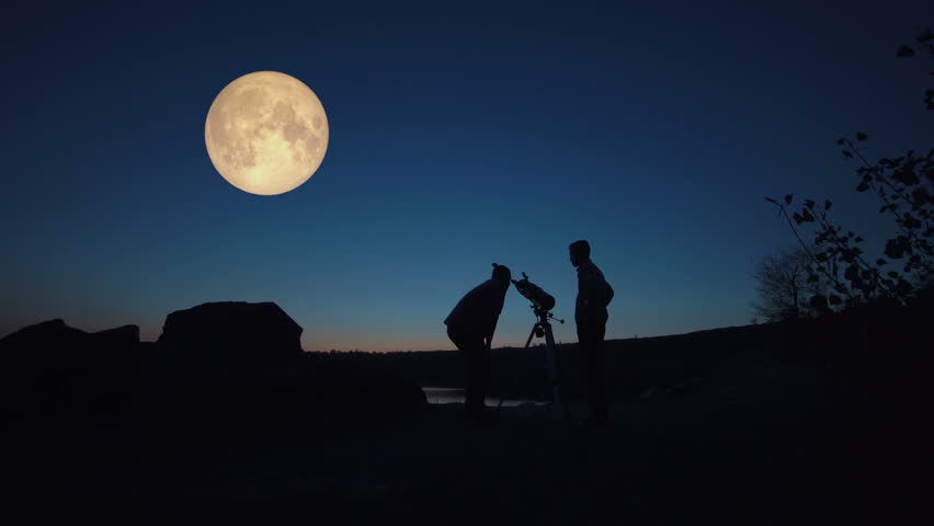 THE PHASES OF THE MOON by Luca - Ourboox.com