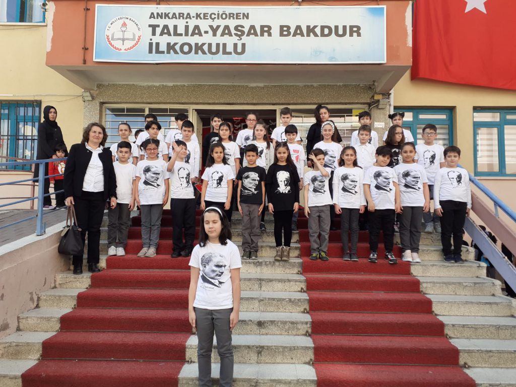 GÖKKUŞAĞI GÜNLERİNİ HAYAL EDİYORUM by Fatma Tandoğan Şahin - Ourboox.com