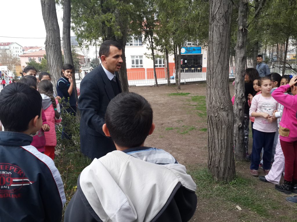 mehmet koçak bize yeni oyunlar öğretiyor