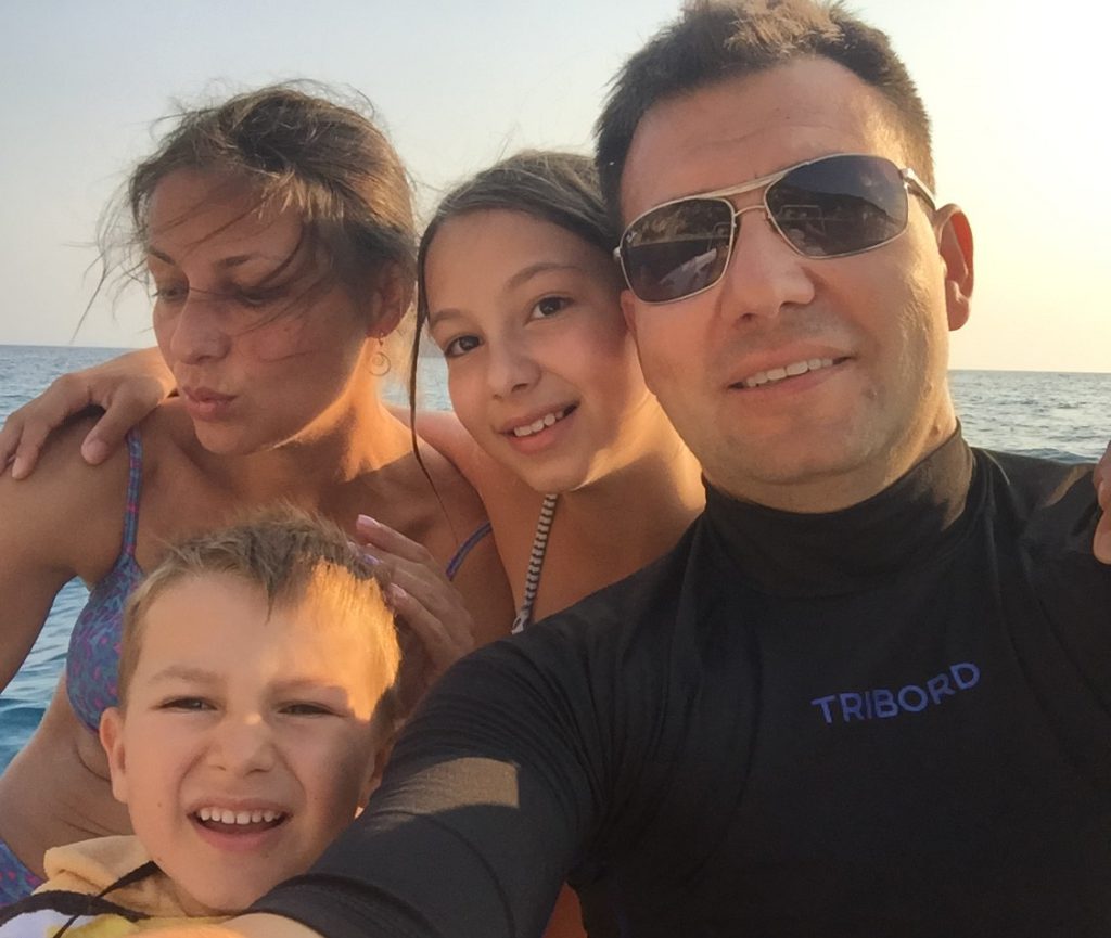 Моето семейство by Valeri Slavchev - Ourboox.com