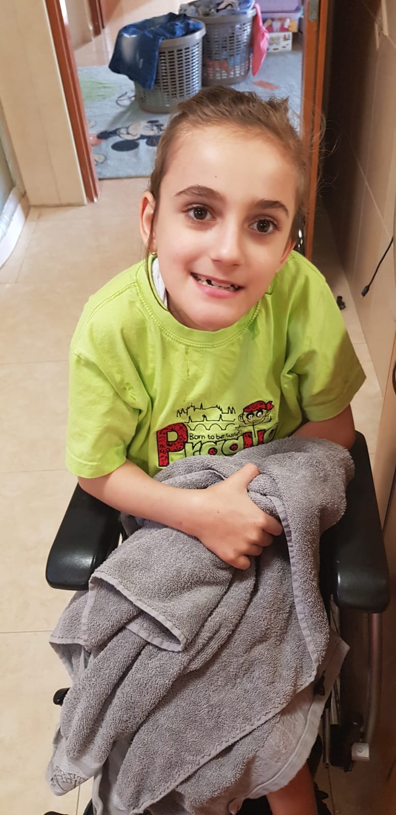 לשטוף ידיים by Rotem Pressman - Illustrated by יסמין - Ourboox.com