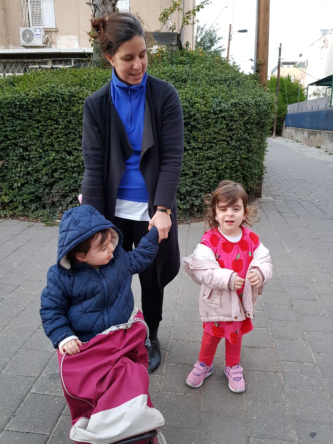 מי -ב-סל, מאת סבתא ללה מרום by Lea Marom - Illustrated by סבתא ללה מרום - Ourboox.com