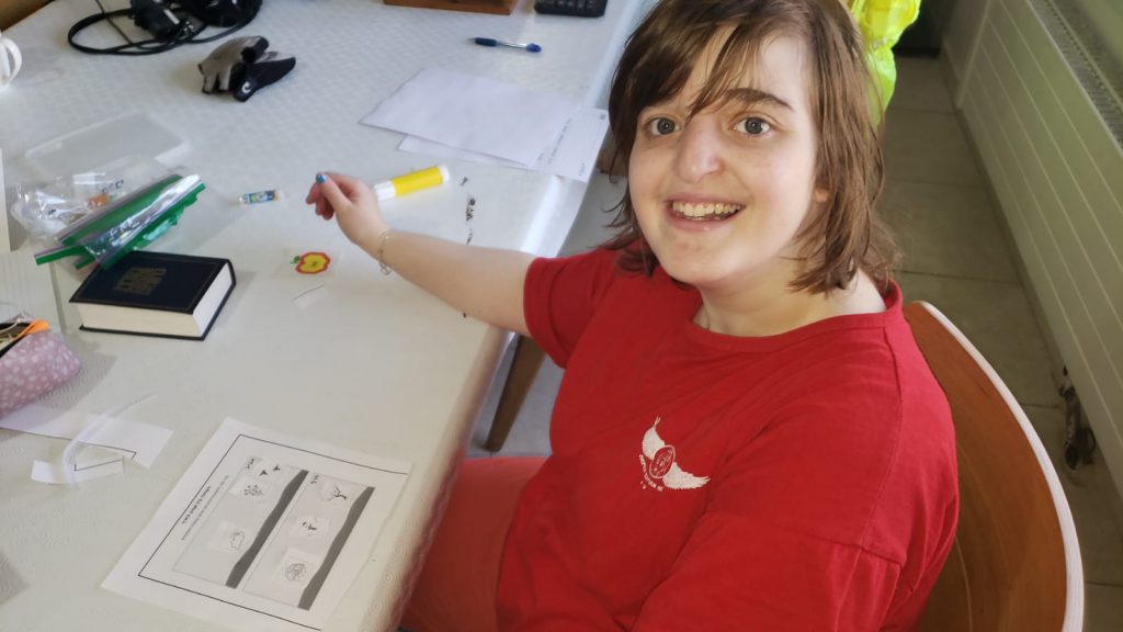 החוברת של שירה by adi oved - Ourboox.com