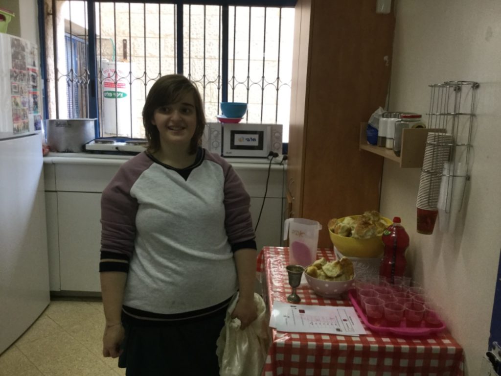 החוברת של שירה by adi oved - Ourboox.com