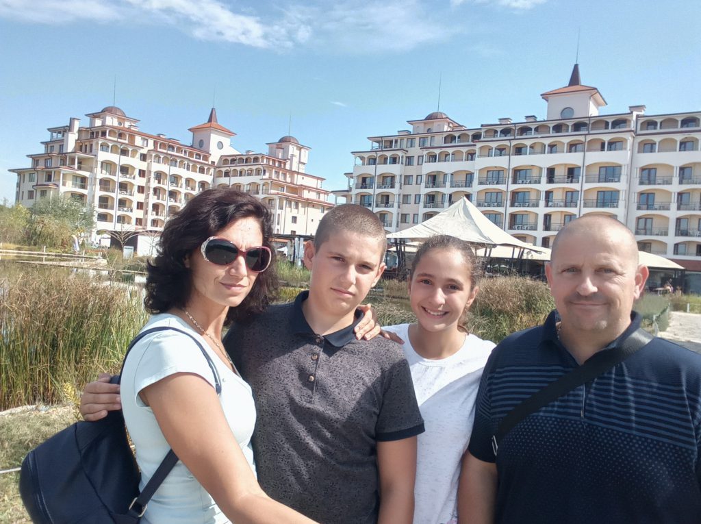 Family by Kremena Momkova - Ourboox.com