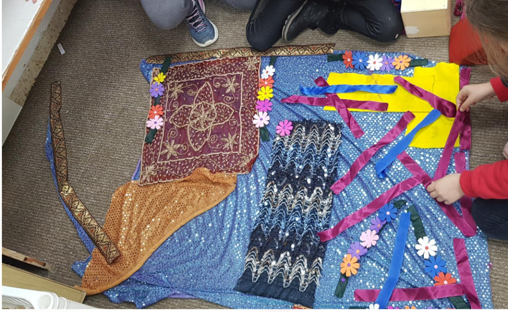 اللعب بالخطوط ,الاشكال والاجسام بكل مكان الروضة الساحة والبيت by njmh - Illustrated by المربيات نجمه زحالقه وامال نصر الدين - Ourboox.com