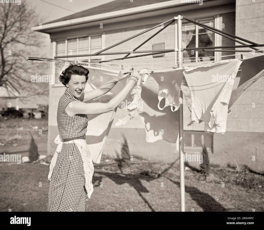 A PHOTO ALBUM by meyrav hershko - Illustrated by Meyrav Hershko - Ourboox.com