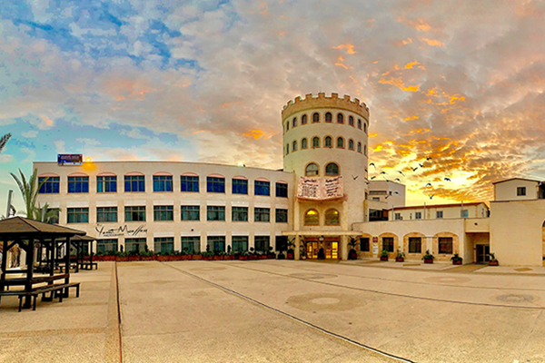 ليلى الحمراء by sabreenzahaika - Ourboox.com