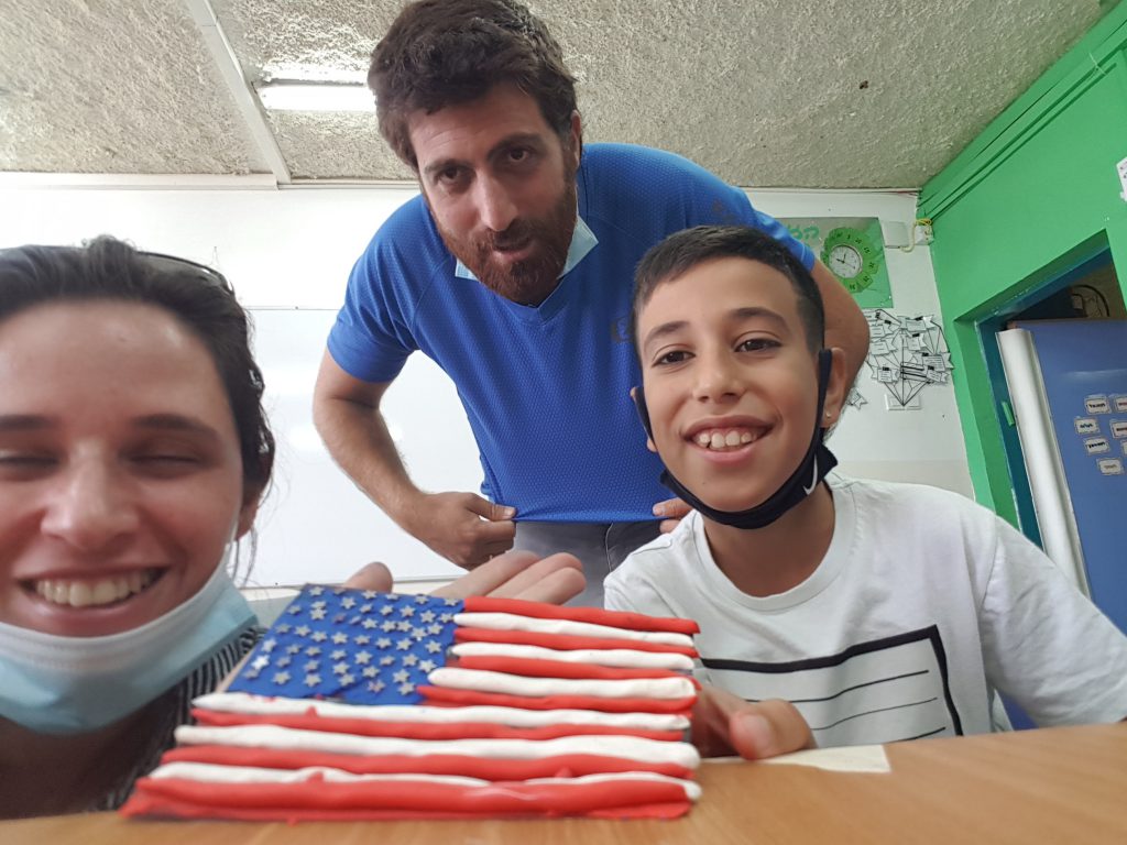 הדואג לימים זורע חיטים, הדואג לשנים נוטע עצים, הדואג לדורות מחנך אנשים (יאנוש קורצ’אק) by dikla oren - Ourboox.com