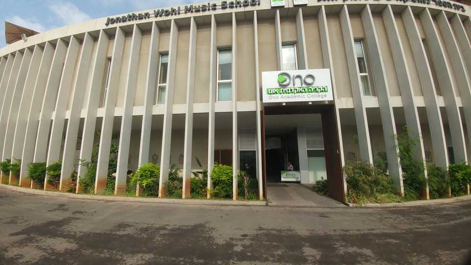 הצלחה בלימודים by DONYA - Illustrated by דוניא - Ourboox.com