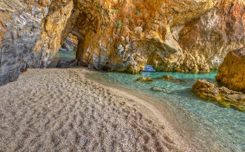 Demo by panos - Illustrated by ESA - Ourboox.com