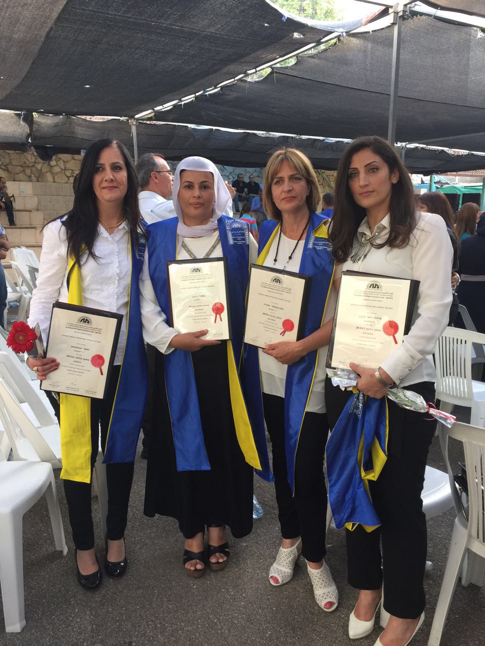 صور العائلة by samira hussien - Ourboox.com