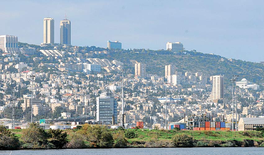 חיפה by shay tsofi - Illustrated by שי  - Ourboox.com