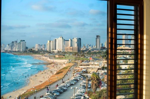 תל אביב by irit naftalevich - Illustrated by עירית ויוסי - Ourboox.com