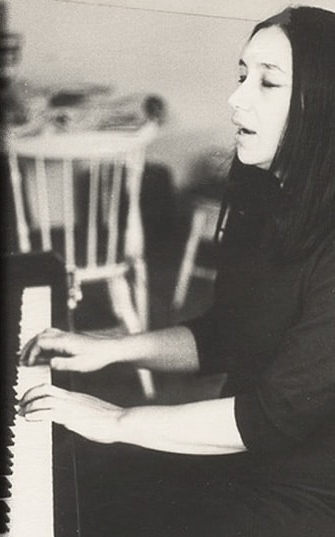 מאת: נגה לוי, אנדריי ישראלי, נעה אפל, הדר קפלן, מיכל כהן בית ספר מדעי טכנולוגי פסגת זאב by Michal Lashansky - Ourboox.com