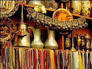 عادات وتقاليد by domiana yara lila - Ourboox.com