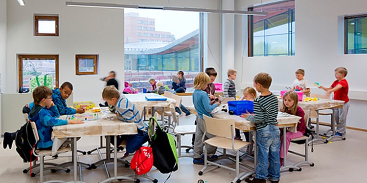 Finlandiya Eğitim Sistemi by Drn Çğl GLR - Illustrated by Daren Çağıl GÜLER - Ourboox.com