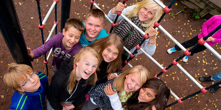 Finlandiya Eğitim Sistemi by Drn Çğl GLR - Illustrated by Daren Çağıl GÜLER - Ourboox.com