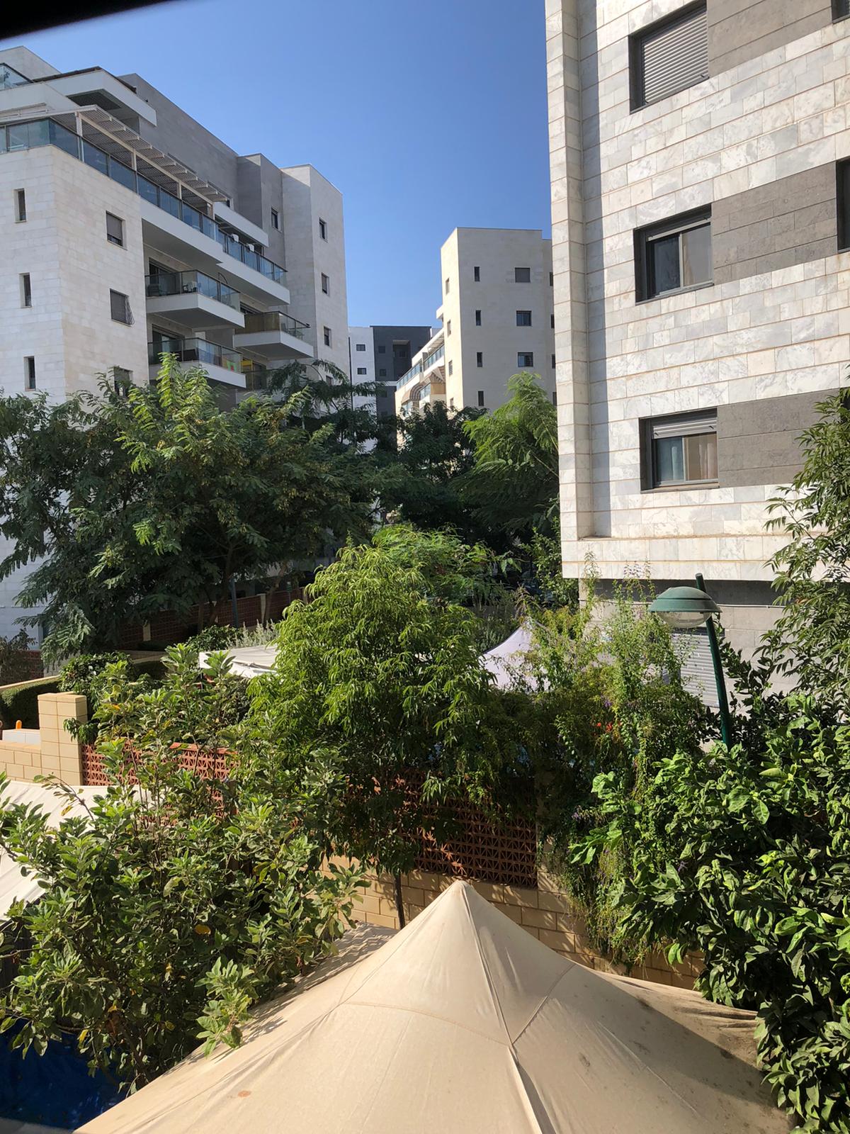 היישוב שלי מחלון ביתי- ביה”ס אילן רמון חדרה 10/2020 by Assaf Dauber - Illustrated by אסף דאובר - Ourboox.com