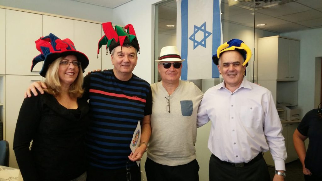 נפרדים מסמי- אוקטובר 2020 by pninalip - Ourboox.com