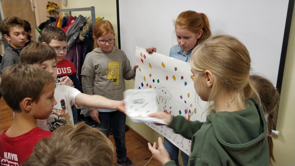 Городской Клуб “Адаин Ло” 2020 by Anna - Illustrated by Осенний Городской 2020 - Ourboox.com