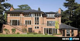 special person by amirpinian - Ourboox.com