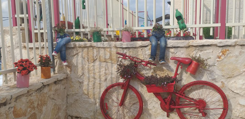 الروضة الخضراء روضة الايمان المربية نجمه زحالقه by njmh - Ourboox.com