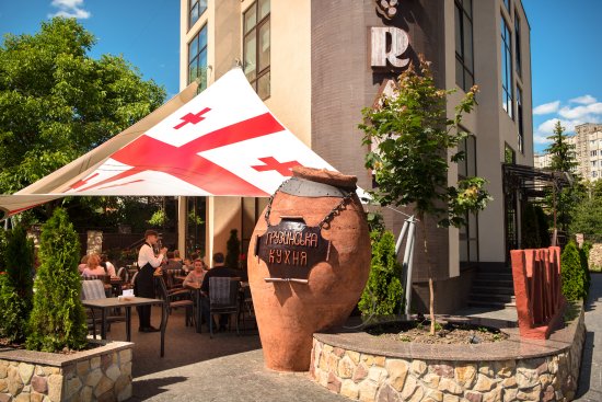 Petit guide de Rivne by Liliia Zhuk - Ourboox.com