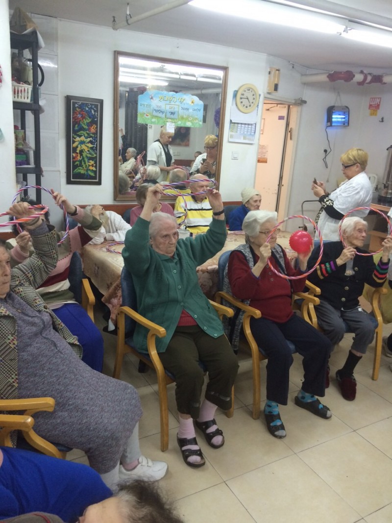 our volulnteering at the Nursing Home by eliya aminov - Ourboox.com