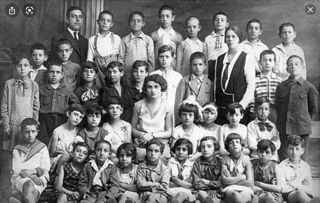 העלייה מבולגריה לישראל by Avigail - Illustrated by אביגיל לוי - Ourboox.com