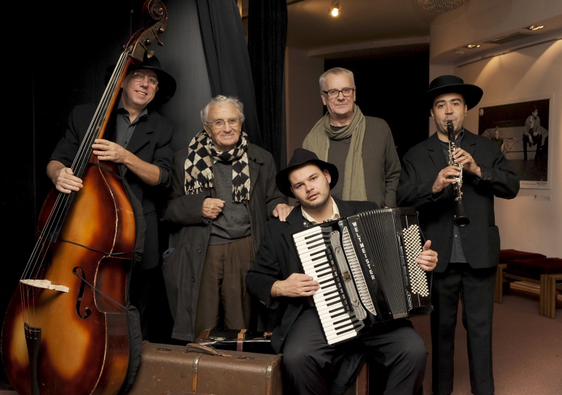 Какво знам за акордеонът by antonia - Ourboox.com