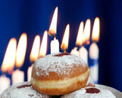 חג החנוכה by Lior Mor - Illustrated by ליאור מור והדס אלבז - Ourboox.com