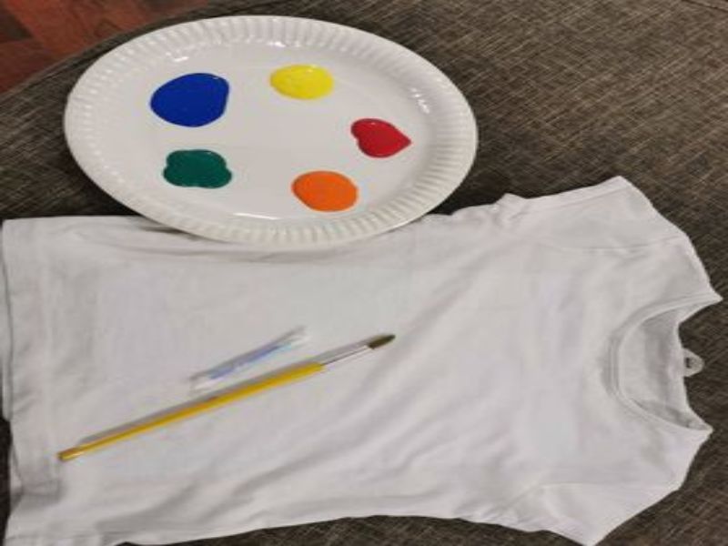 TRICOU PENTRU MOS MARTIN by filimon larisa - Illustrated by CADOU PENTRU UN PRIETEN SPECIAL - Ourboox.com